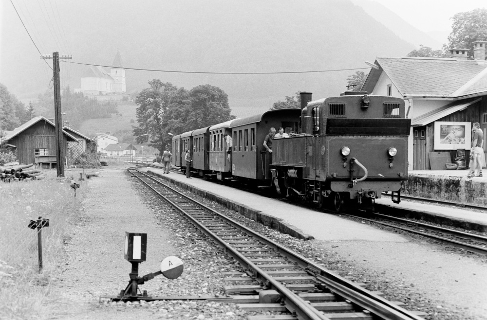 http://images.bahnstaben.de/HiFo/00030_Interrail 1982 - Teil 5  Ybbstalbahn mit Dampf und Diesel/6539383937646661.jpg